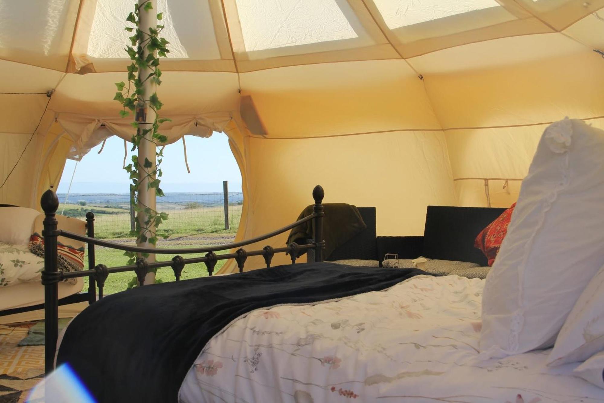 Tal-Y-Fan Farm 6M Stargazer Tent بريدجيند المظهر الخارجي الصورة